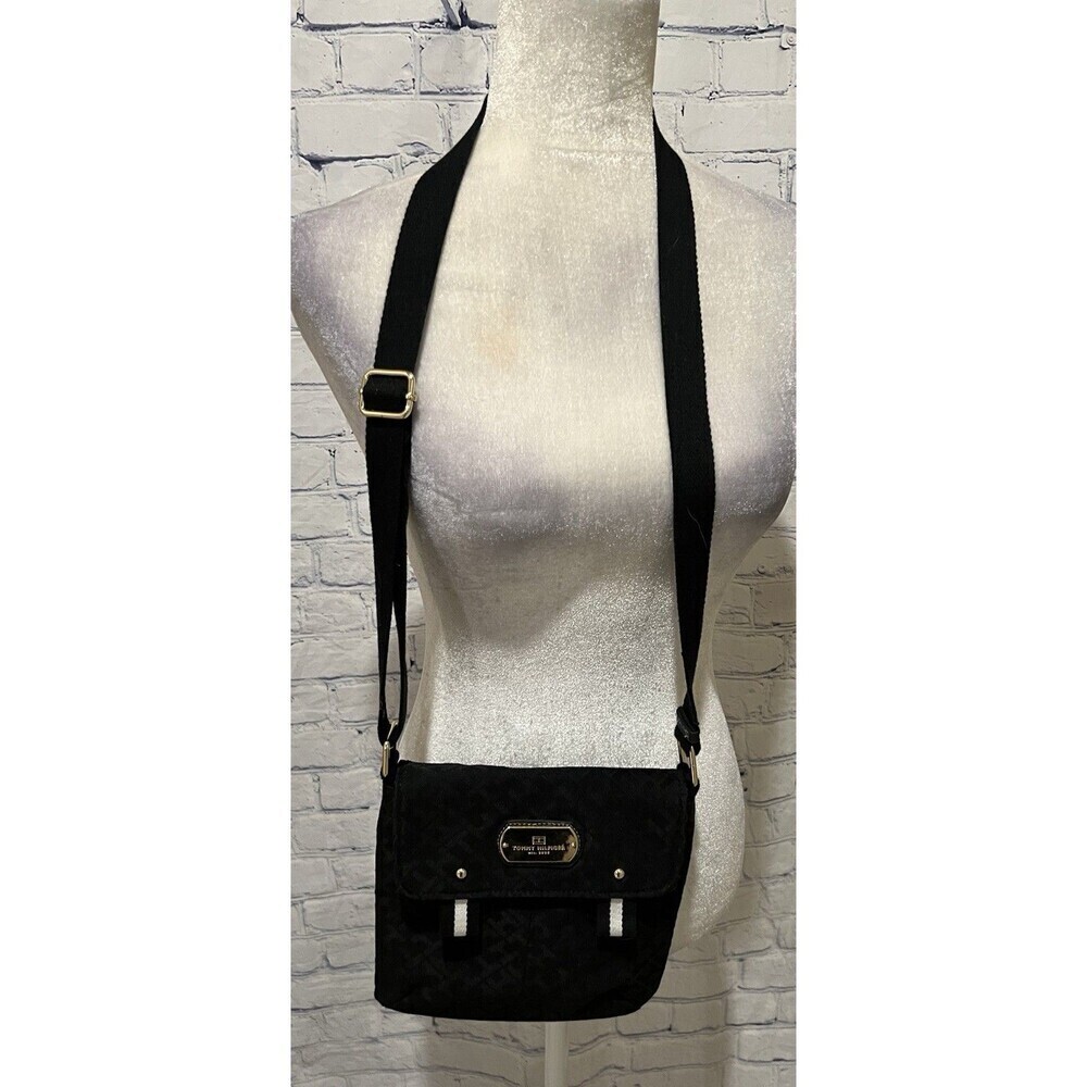 Tommy Hilfiger Black Crossbody adjustable strap handbag purse 9”x9”